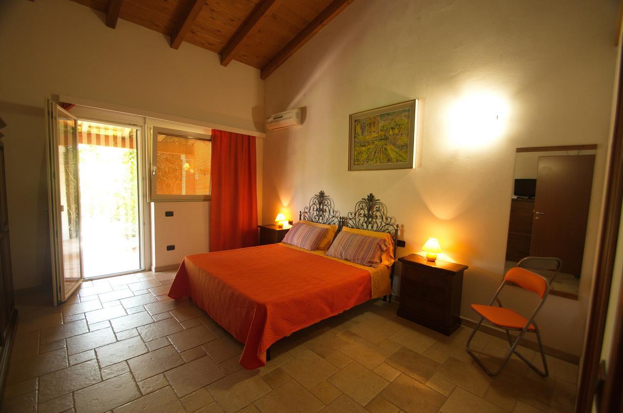 Fattoria Corte Noa Guest House Masainas Bagian luar foto