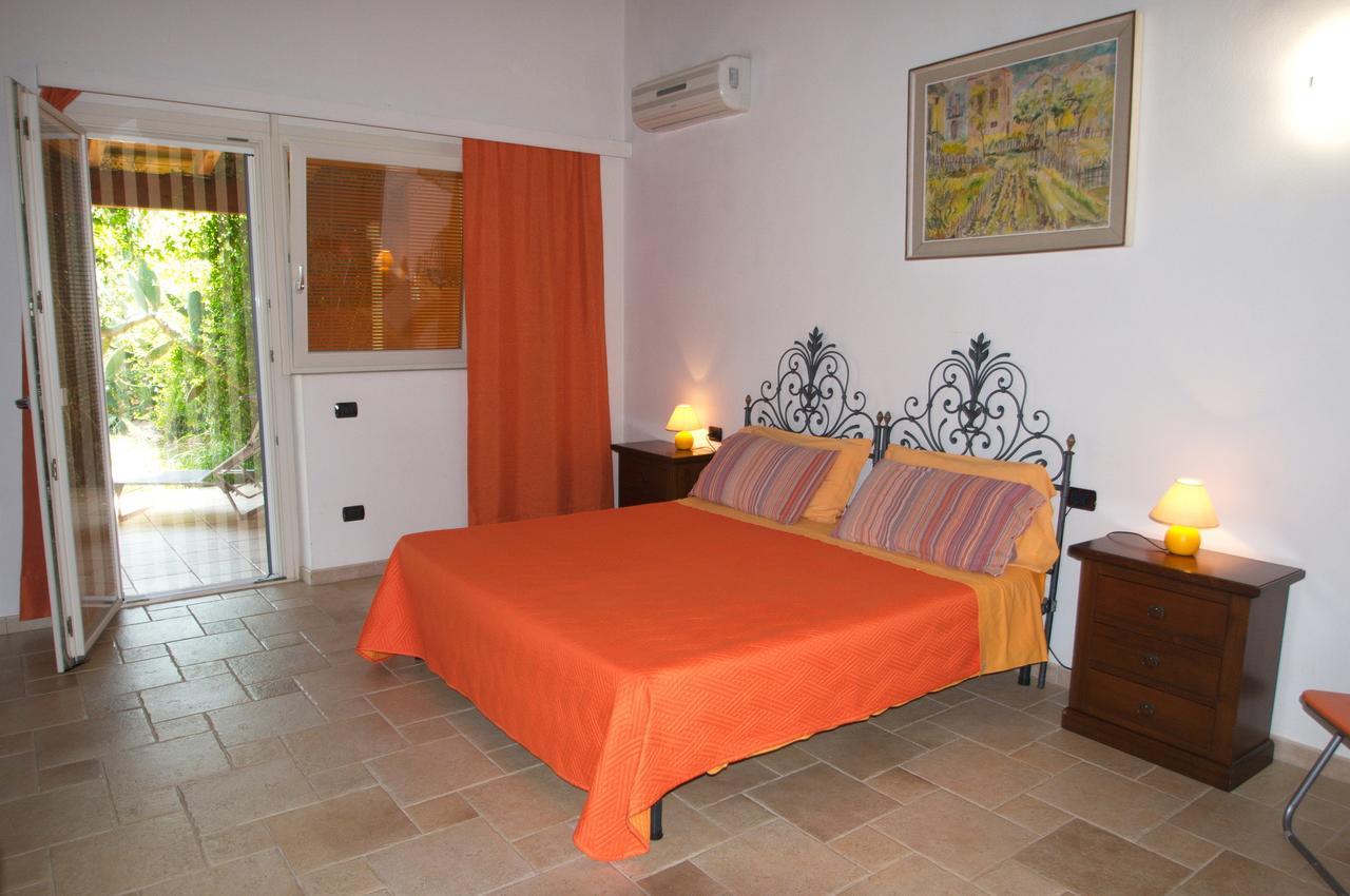 Fattoria Corte Noa Guest House Masainas Bagian luar foto